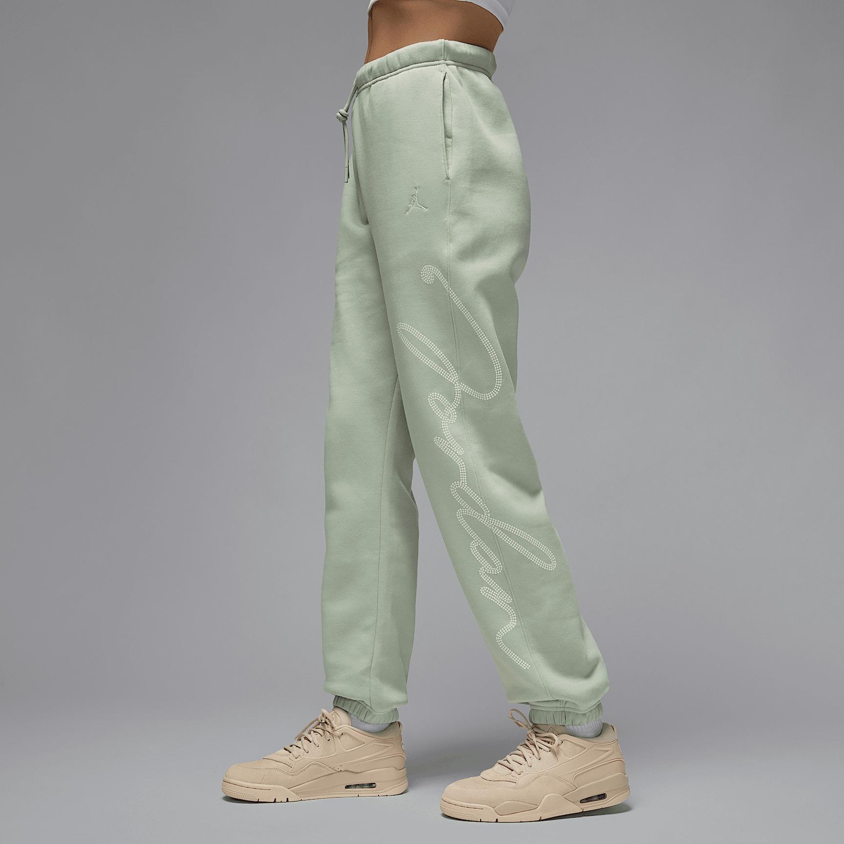 Jordan Brooklyn Fleece Women's Graphic Pants Product Image