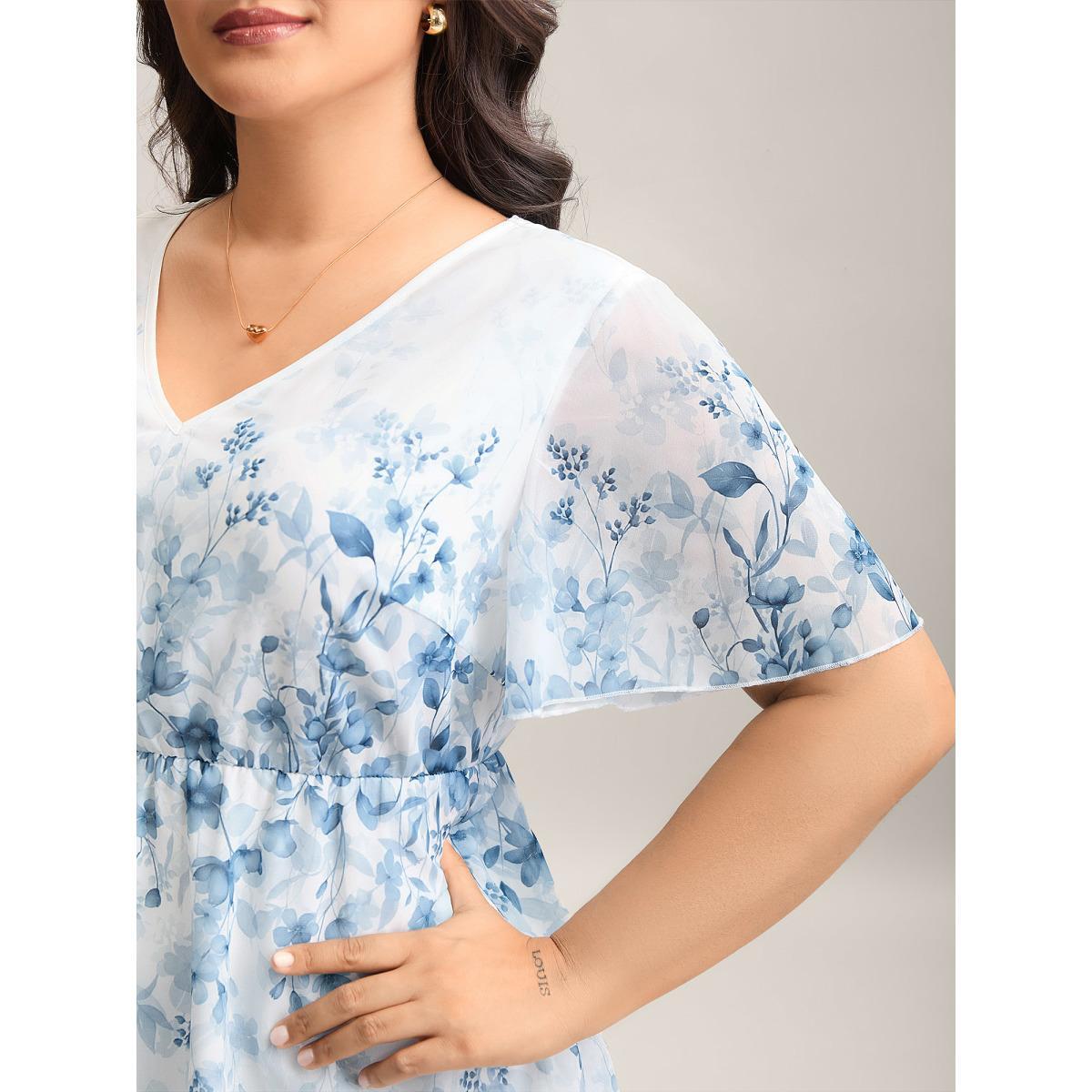 Plus Size Ivory Floral Print Waist-Tie Flared Shirt Women Short sleeve V-neck Everyday-Elegant Blouses BloomChic 26/4X Product Image