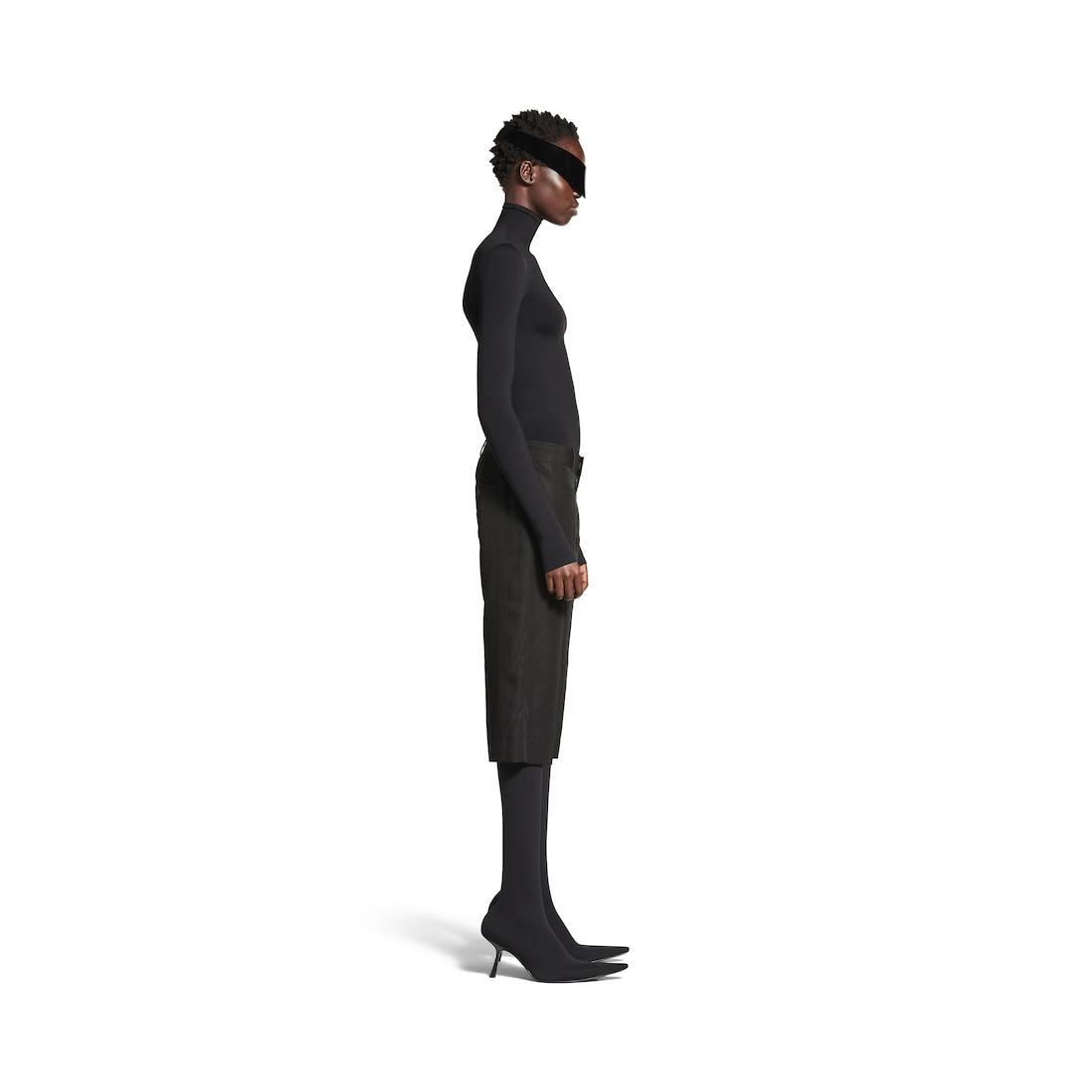 Women's Low Waist Capri Pants in Black Product Image