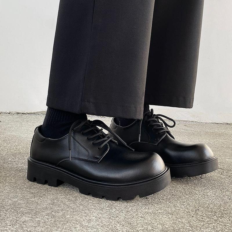 Platform Lace Up Oxford Shoes Product Image
