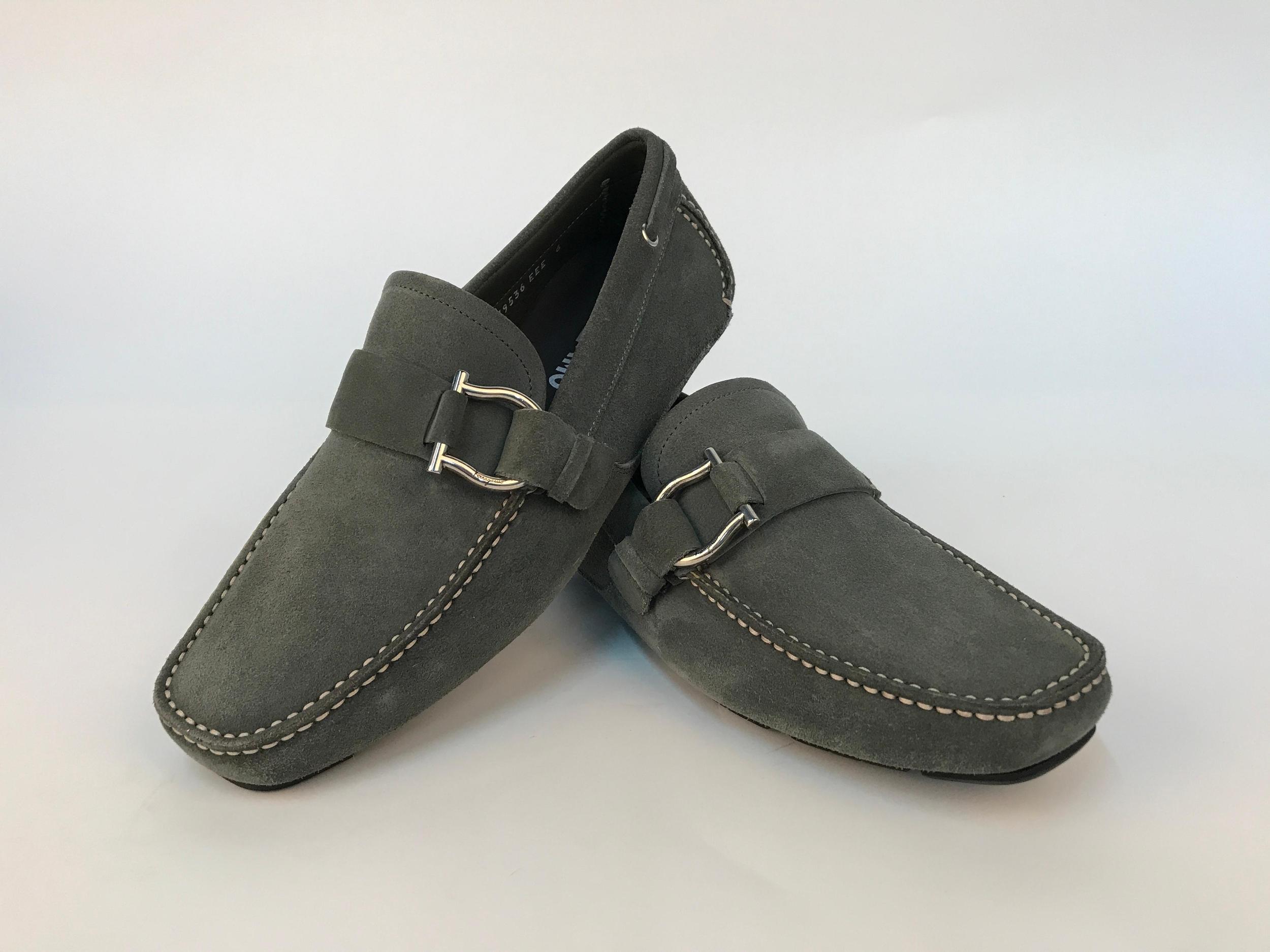 FERRAGAMO Logo Details Business Casual Shoes In Black Product Image