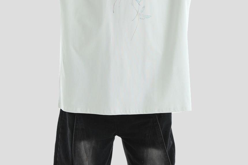 Short Sleeve Crew Neck Butterfly Print Oversized T-Shirt Product Image