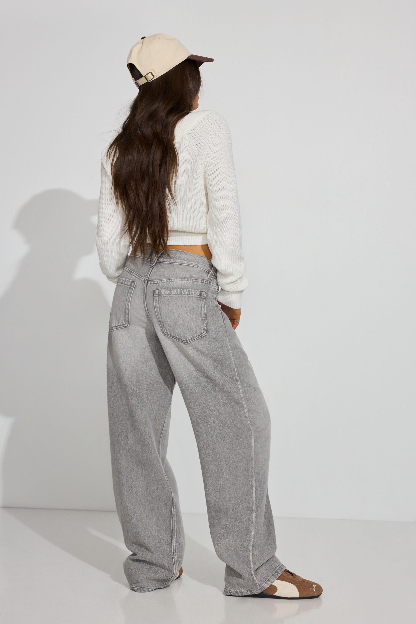 Low Rise Baggy Jeans Product Image