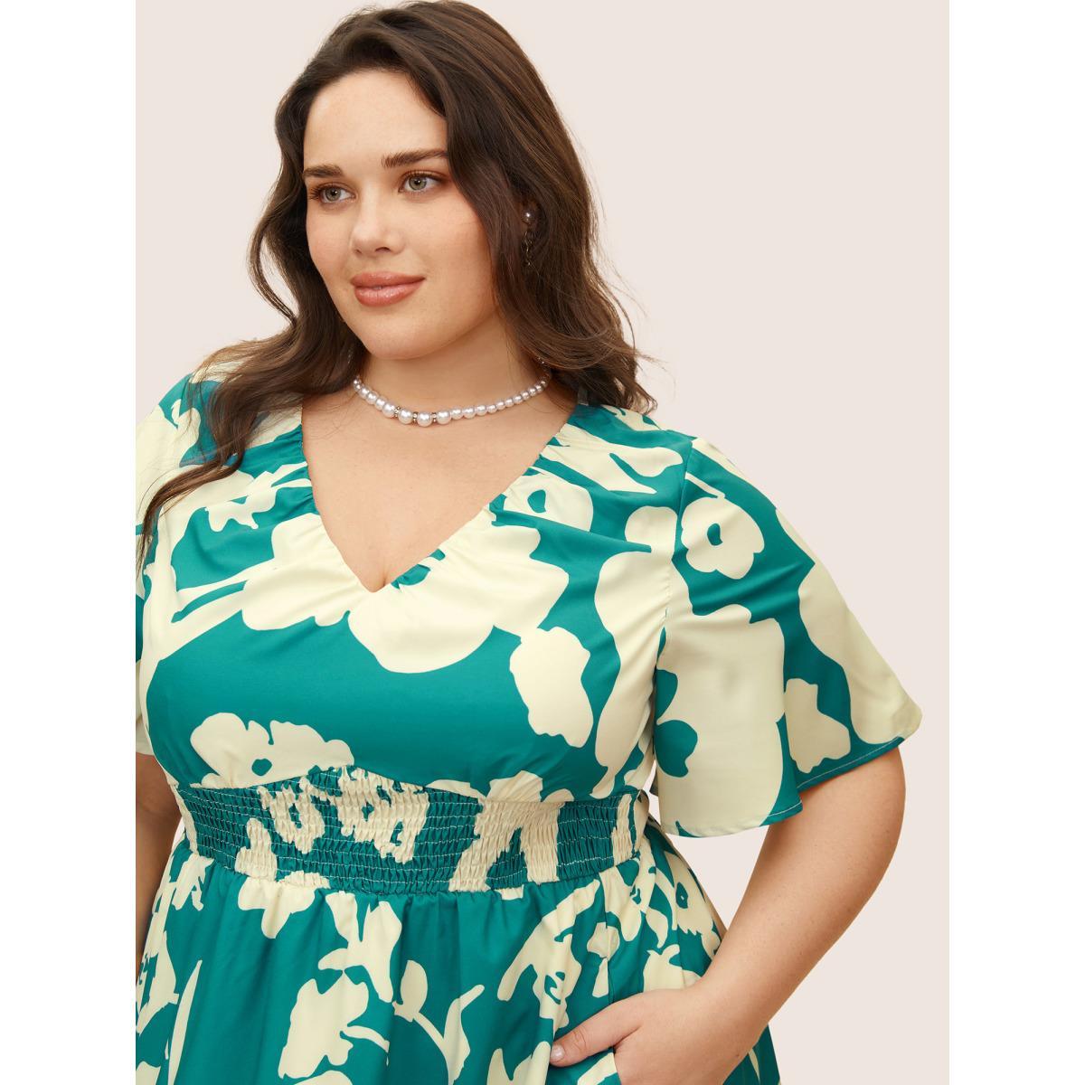 Plus Size Silhouette Floral Print Shirred Flutter Sleeve Dress Teal Women Elegant Gathered V-neck Short sleeve Curvy BloomChic 14-16/1X Product Image