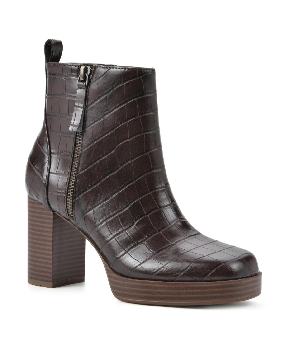 White Mountain Manito Women's Boots Product Image