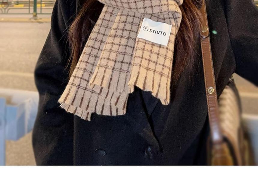 Plaid Fray Scarf Product Image