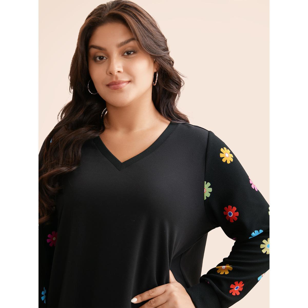 Plus Size V Neck Floral Slightly Stretchy Sweatshirt Women Black Elegant Contrast Non Everyday Sweatshirts BloomChic 18-20/2X Product Image