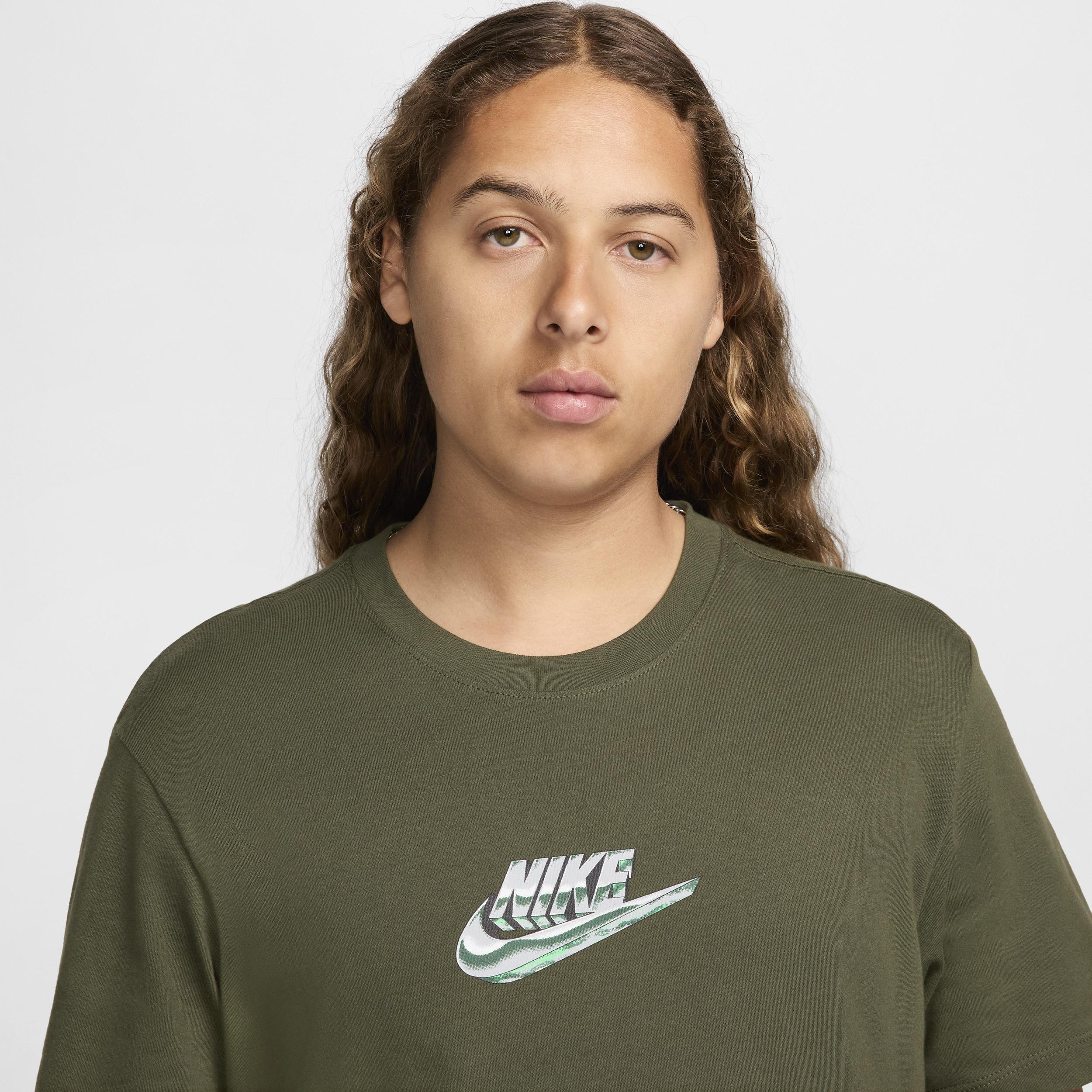 Nike Sportswear Men's T-Shirt Product Image