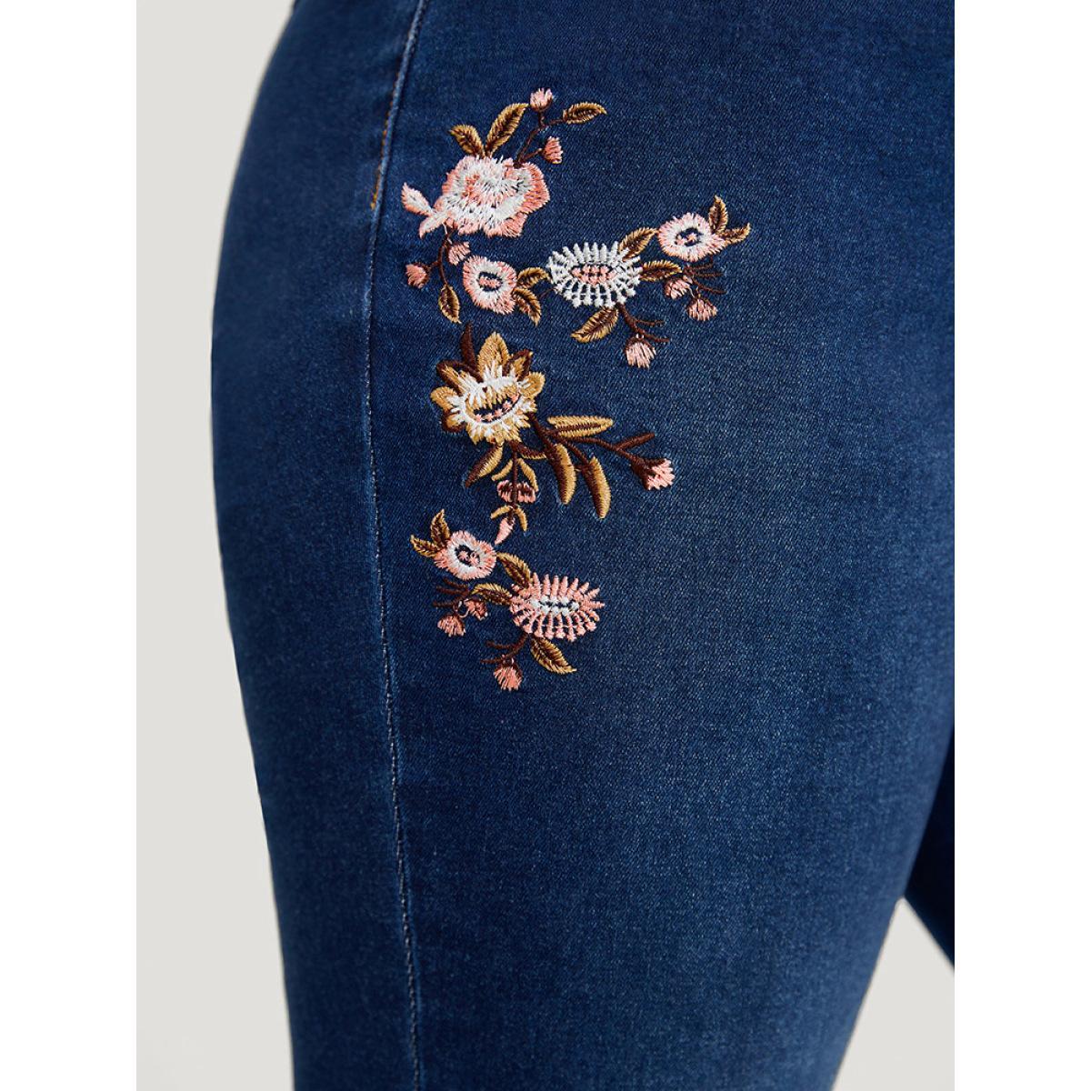 Plus Size Straight Leg Very Stretchy Dark Wash Floral Embroidered Jeans Women DarkBlue Casual Plain Embroidered High stretch Jeans BloomChic 30/6X Product Image