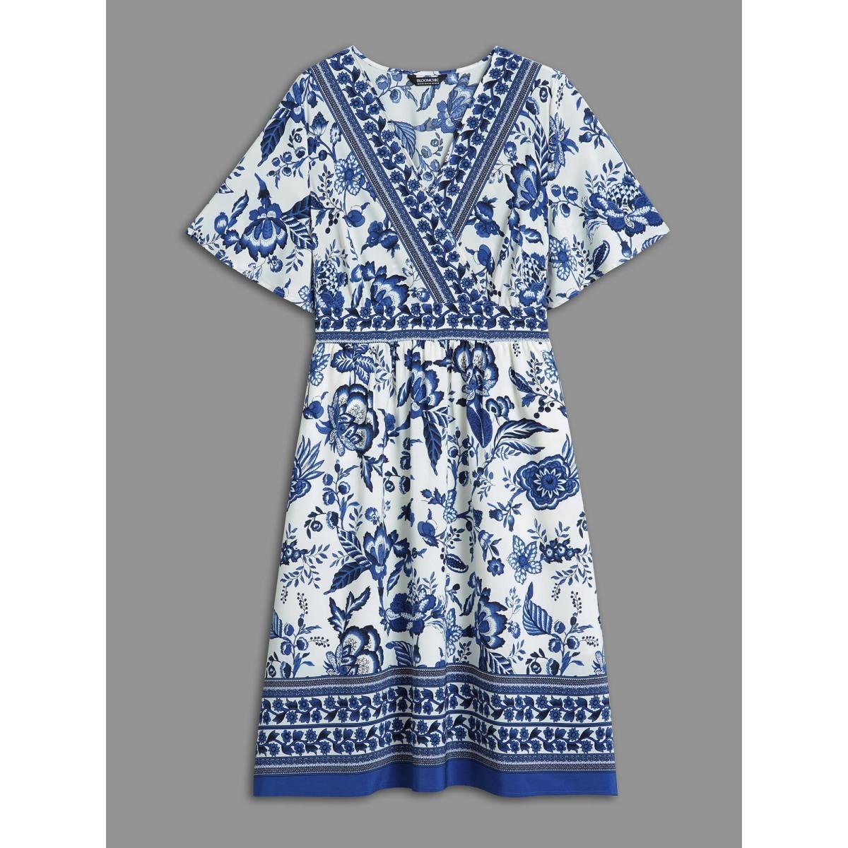 Plus Size Floral Print Wrap-Neck Pocket Midi Dress Navy Women Resort Non Overlap Collar Short sleeve Curvy BloomChic 12/L Product Image