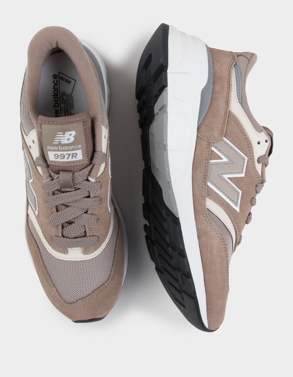 NEW BALANCE 997R Shoes - MUSHROOM Product Image