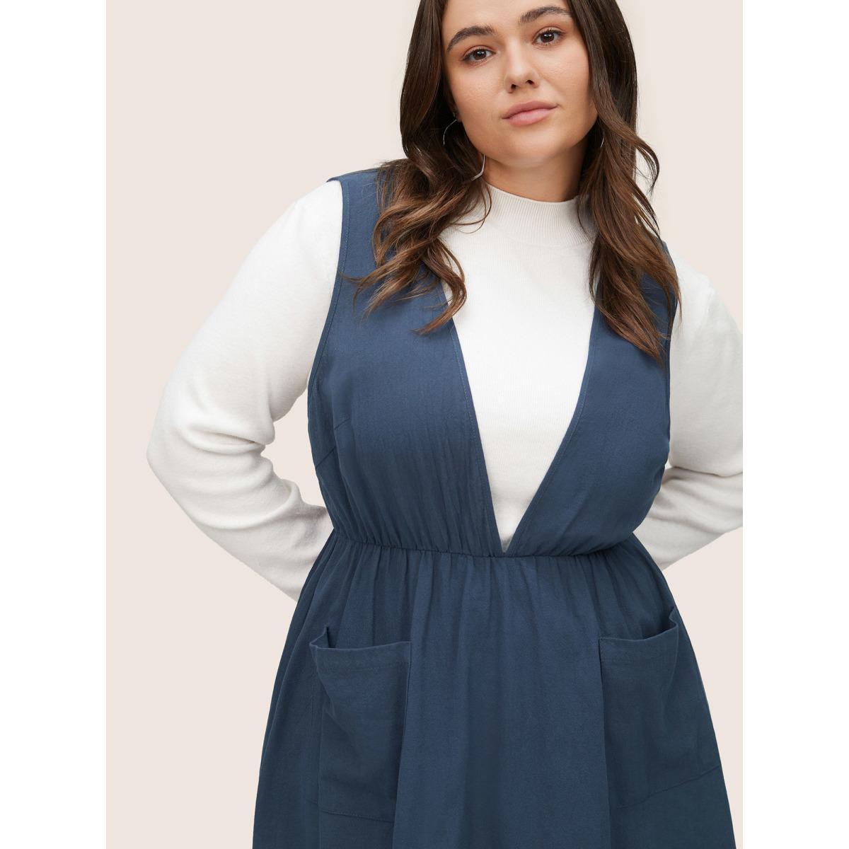 Plus Size Plain Pocket Elastic Waist Deep V Neck Tank Dress Indigo Women At the Office Non Deep V-neck Sleeveless Curvy Midi Dress BloomChic 30/6X Product Image