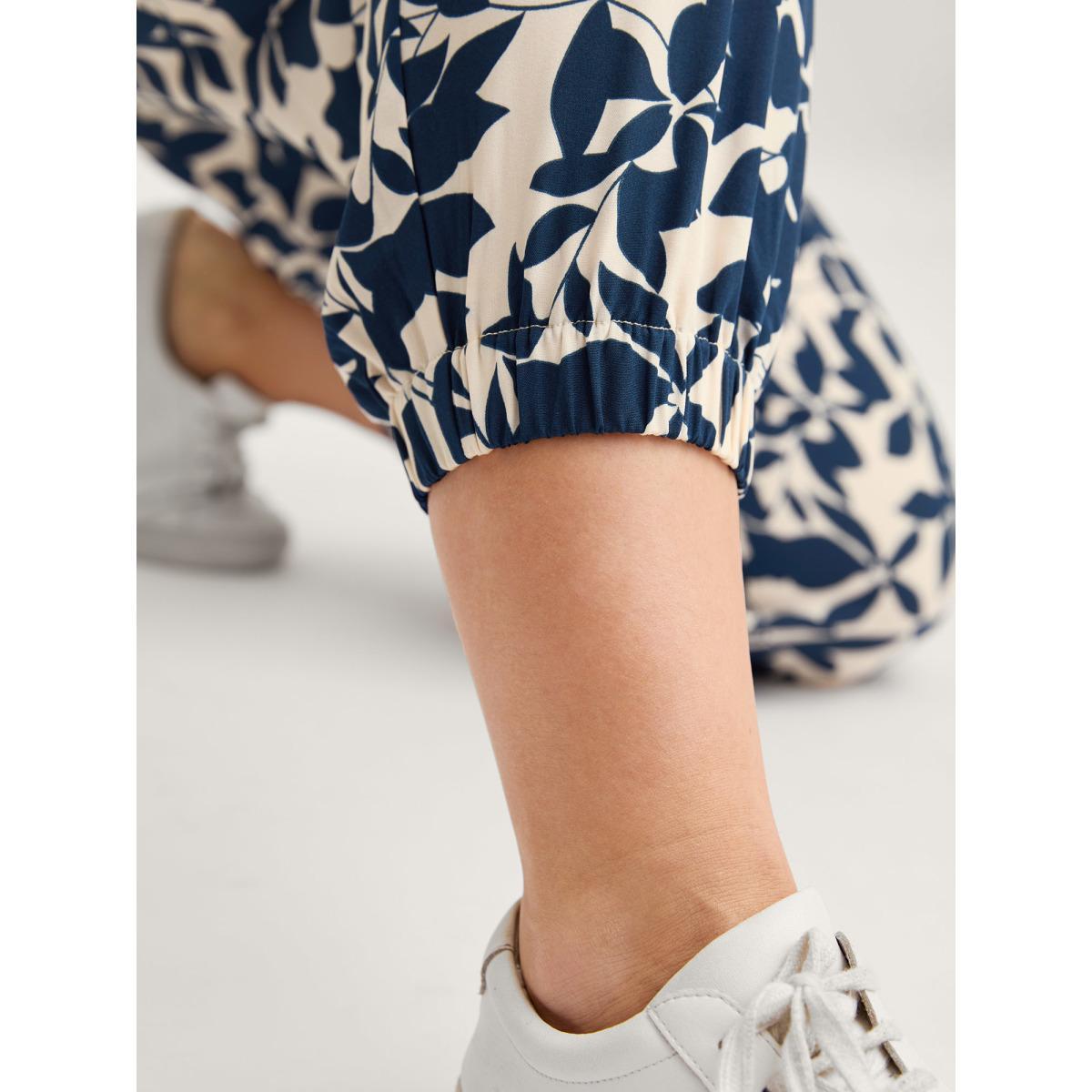 Plus Size Silhouette Flower Waist-Tie Jogger Pants Women Indigo Loose Mid Rise Everyday-Casual Pants BloomChic 18-20/2X Product Image