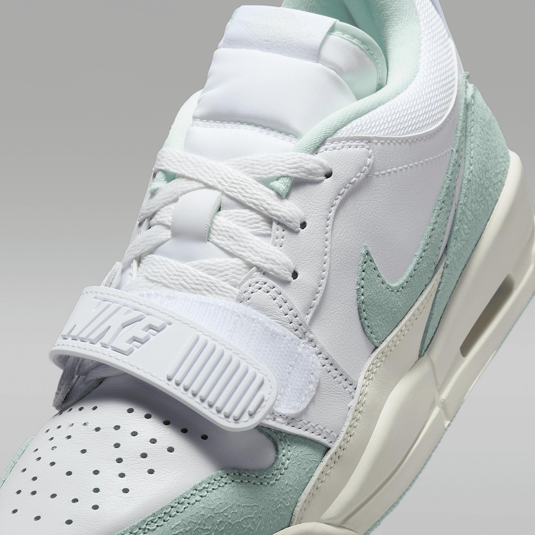 Air Jordan Legacy 312 Low Women's Shoes Product Image