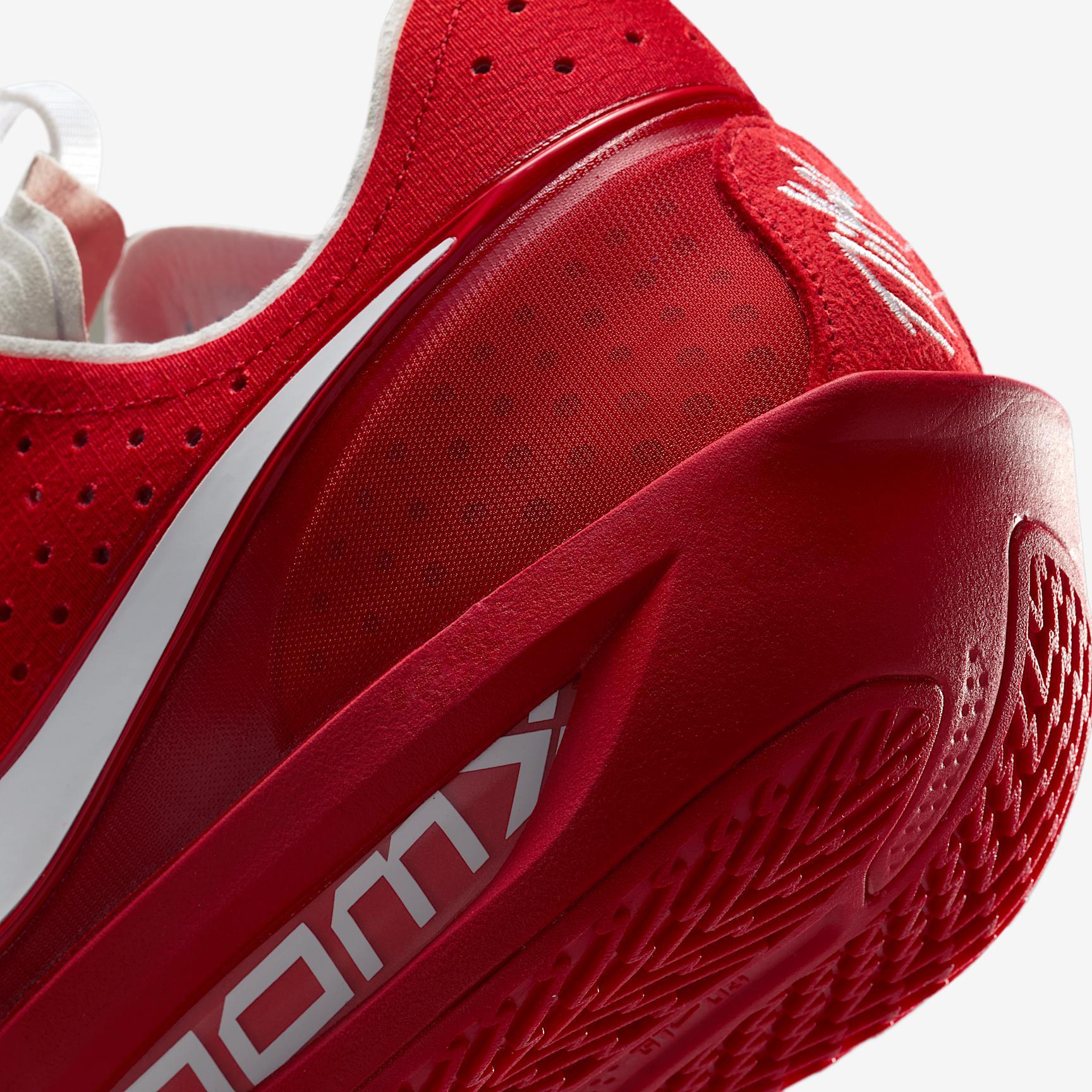 Nike G.T. Cut 3 Basketball Shoes Product Image