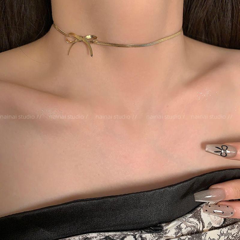 Bow Alloy Choker Product Image