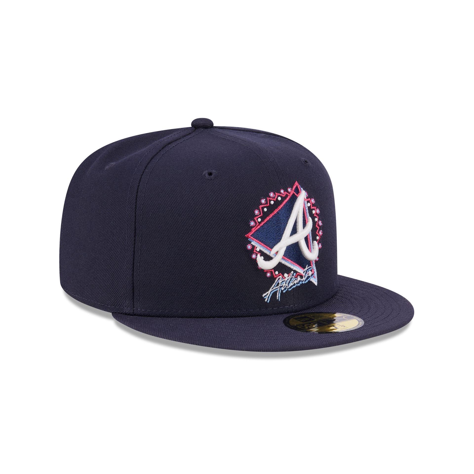 Atlanta Braves Glow-In-The-Dark 59FIFTY Fitted Hat Male Product Image