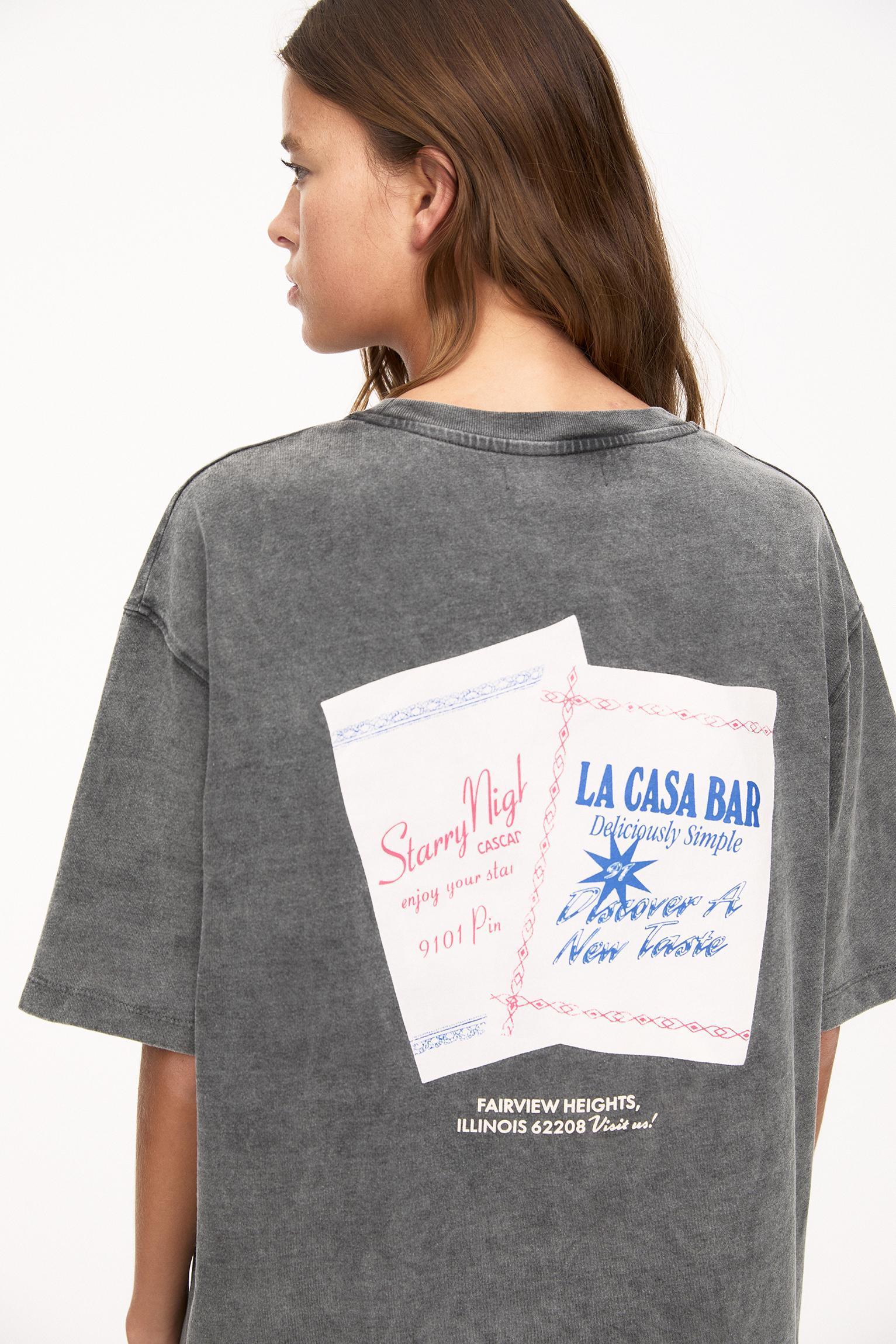 Gray napkin graphic T-shirt Product Image