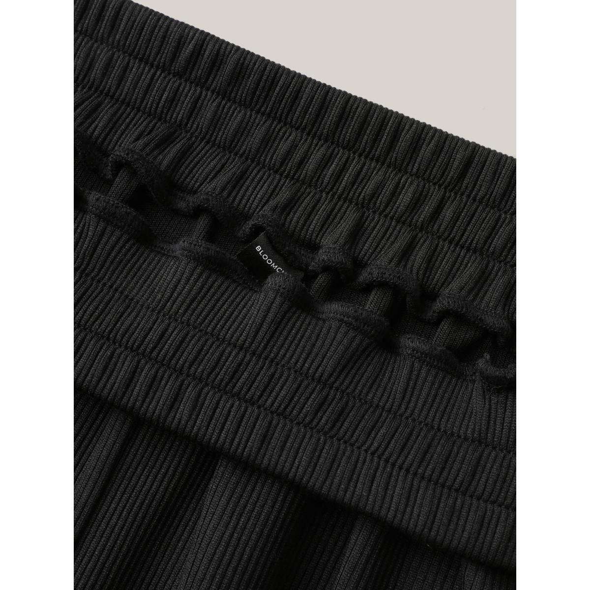 Plus Size Textured Straight-Fit Pull-On Shorts Women Black Casual Texture Wide Leg Everyday-Casual Shorts BloomChic 12/L Product Image