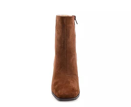 Journee Collection Womens Sloann Ankle Boot Product Image