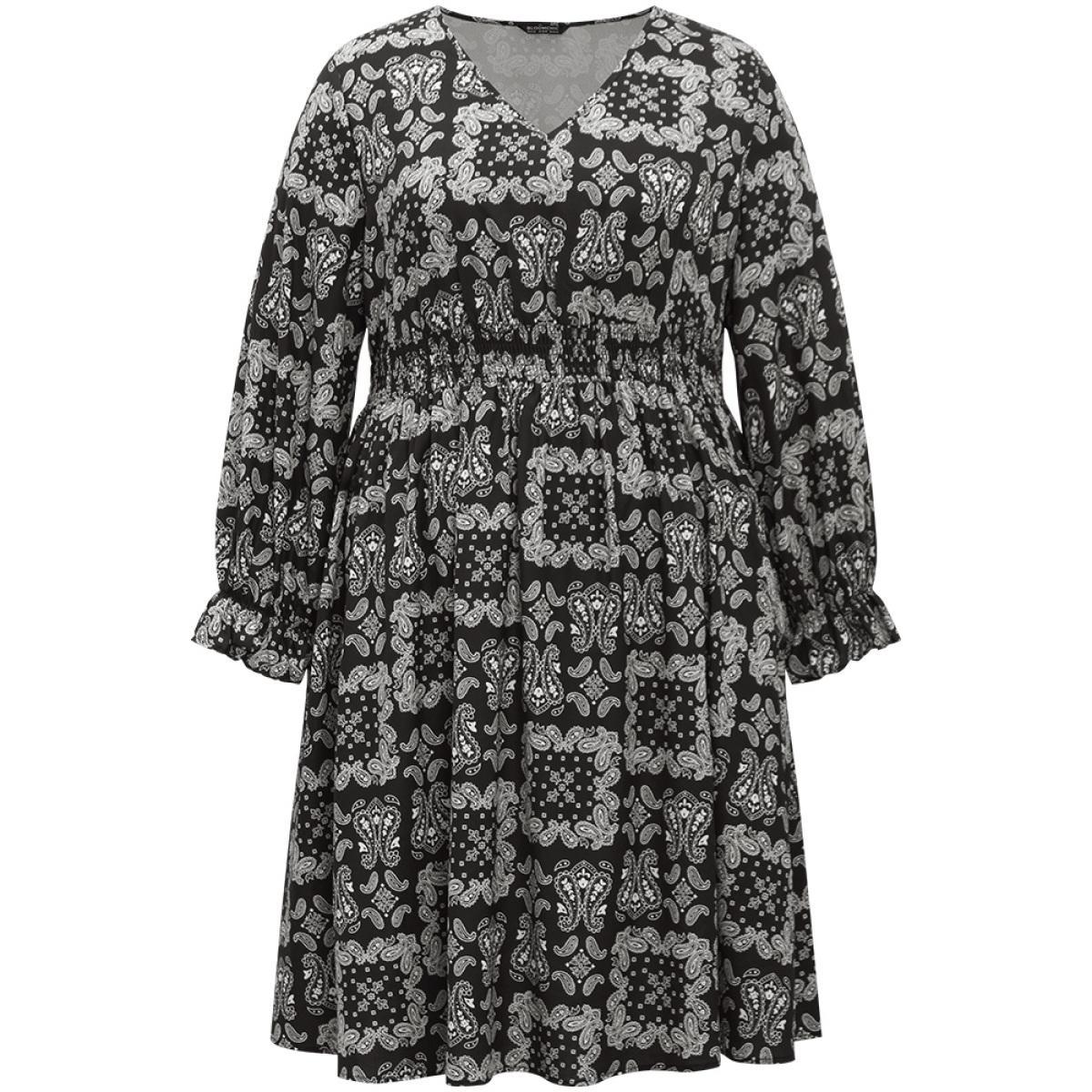 Plus Size Moroccan Print Shirred Pocket Dress Black Women Vacation Printed V-neck Long Sleeve Curvy Midi Dress BloomChic 26/4X Product Image