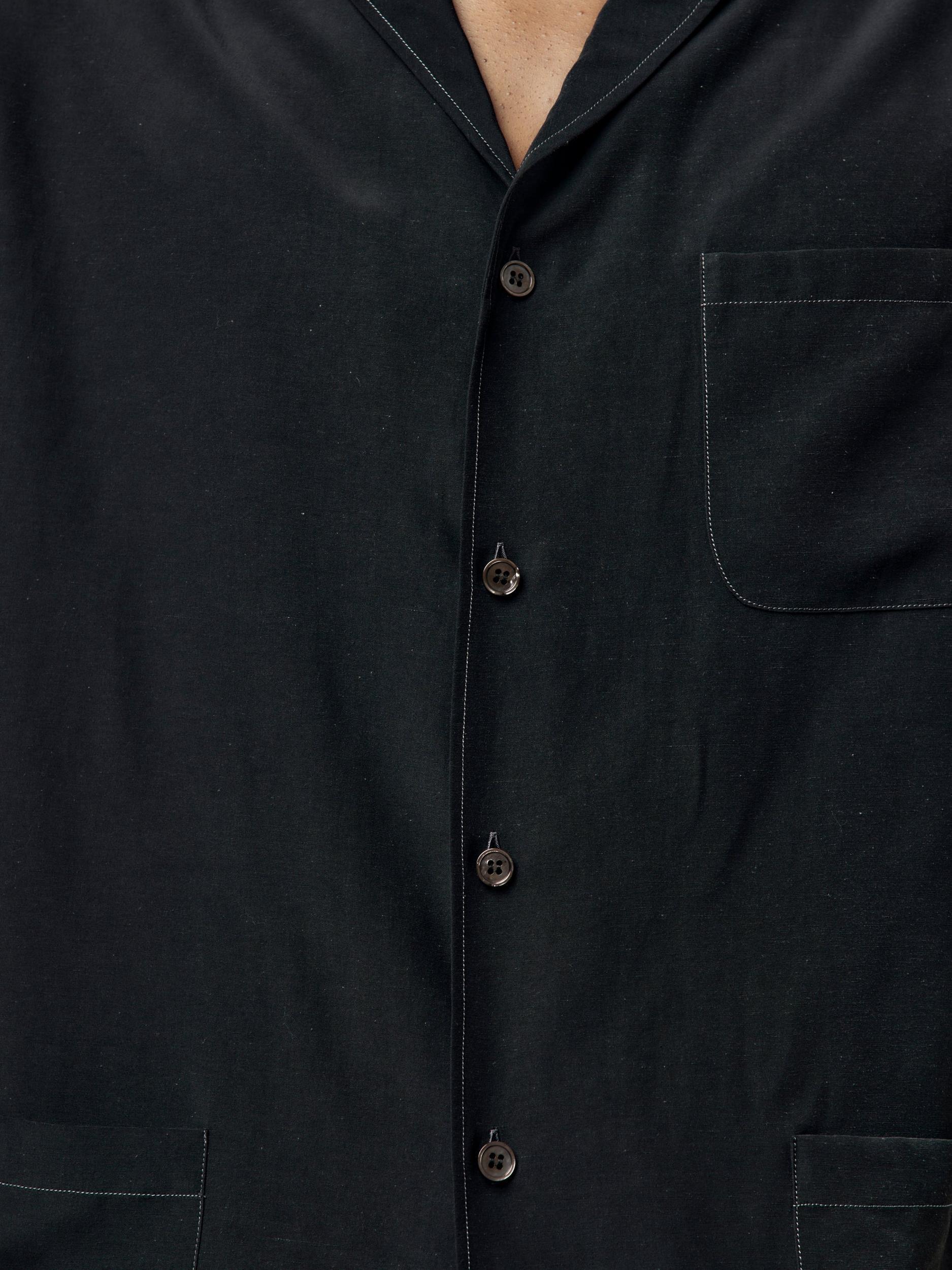 Short-Sleeved Shirt (Black) Product Image