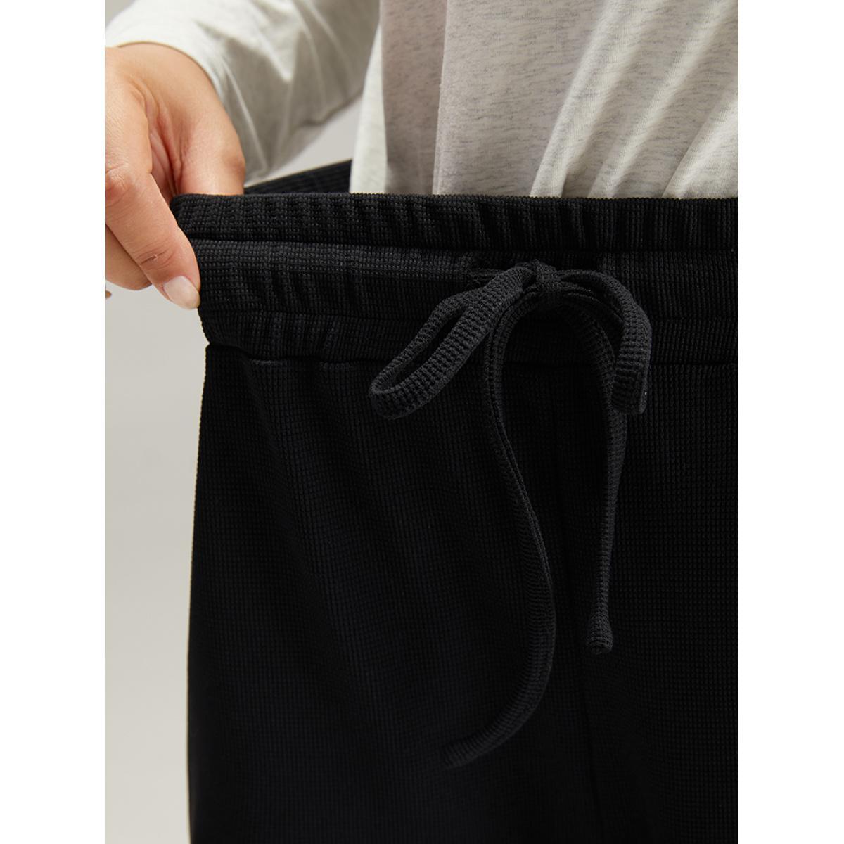 Plus Size Plain Texture Pocket Drawstring Elastic Waist Sweatpants Women Black Casual Harem High Rise Dailywear Pants BloomChic 22-24/3X Product Image