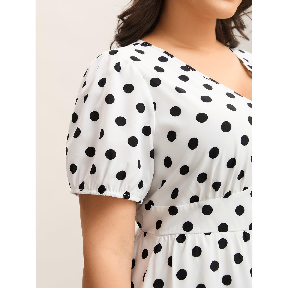 Plus Size Polka Dot Print Pockets Midi Dress Originalwhite Women V-neck Short sleeve Curvy BloomChic 30/6X Product Image
