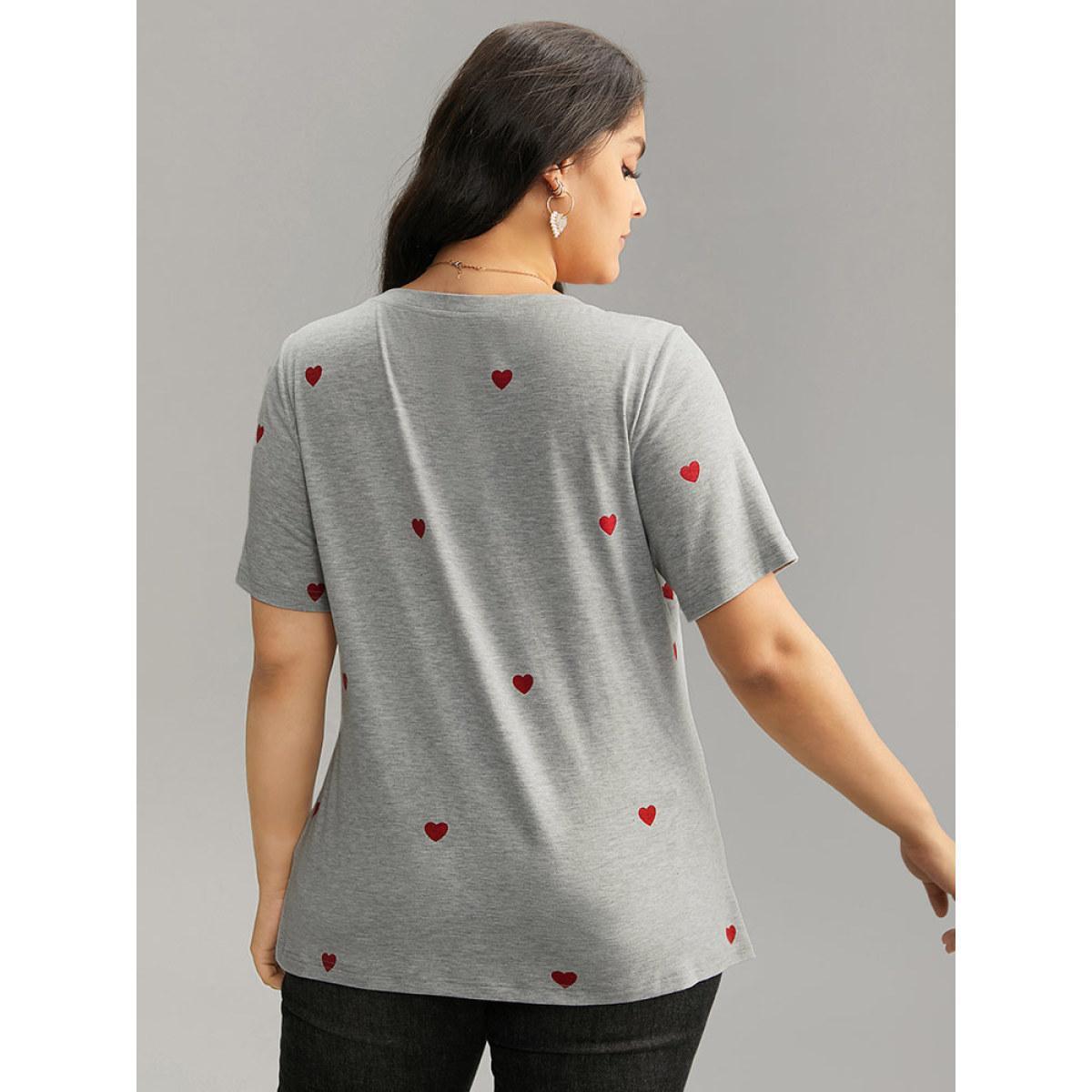 Plus Size Heart Print Crew Neck T-shirt Gray Women Casual Printed Heart Print Round Neck Dailywear T-shirts BloomChic 18-20/2X Product Image