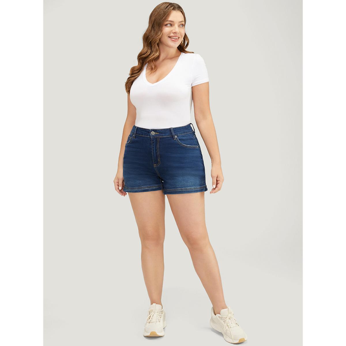 Plus Size Moderately Stretchy High Rise Dark Wash Split Hem Denim Shorts Women Midnight Medium stretch Dailywear Pocket Casual Denim Shorts BloomChic 30/6X Product Image