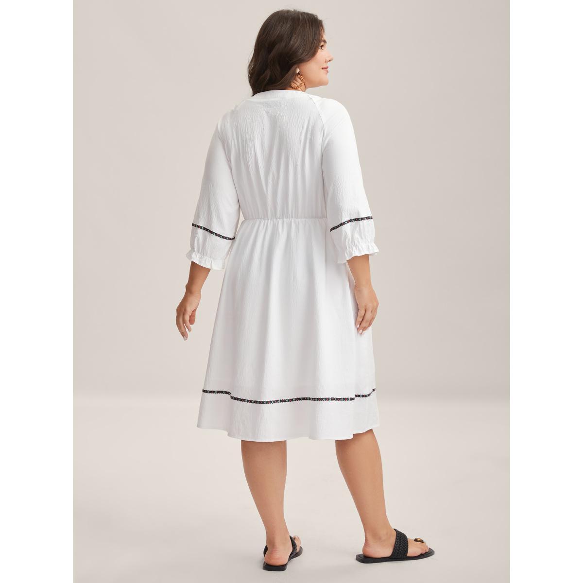 Plus Size Floral Print A-Line Solid Midi Dress Originalwhite Women Flat collar with V-notch Elbow-length sleeve Curvy BloomChic 22-24/3X Product Image