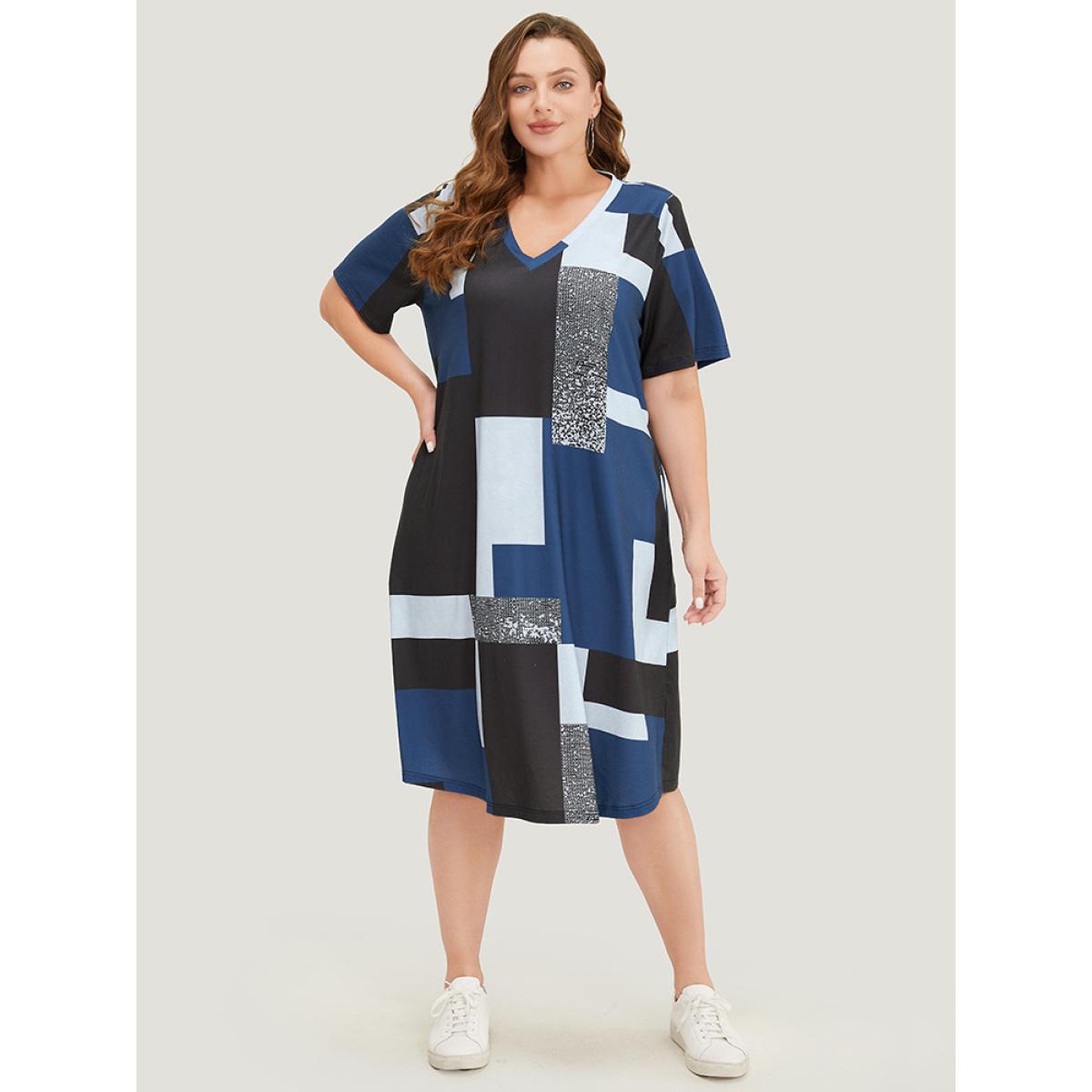 Plus Size Geometric Contrast Pocket Midi Dress Multicolor Women Casual Contrast V-neck Short sleeve Curvy Midi Dress BloomChic 18-20/2X Product Image