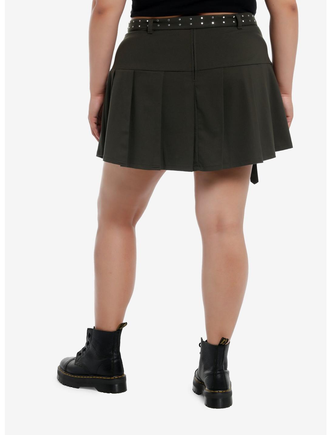 Social Collision Olive Grommet Pleated Skirt Plus Size Product Image