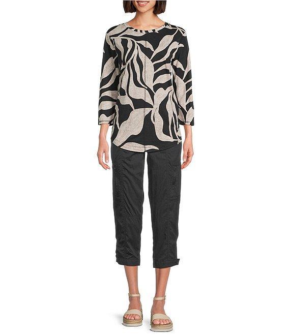 Westbound Dancing Leaves Floral 3/4 Sleeve Knit Crew Neck Top Product Image
