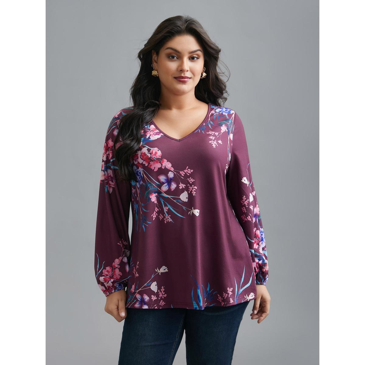 Plus Size V Neck Floral Print Stretchy T-Shirt Mauve Women Elegant Non Natural Flowers V-neck Everyday T-shirts BloomChic 28/5X Product Image