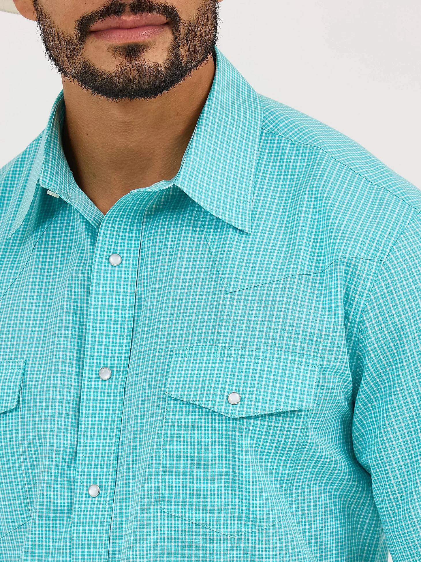 Men's Wrinkle Resist Short Sleeve Western Snap Plaid Shirt | Men's SHIRTS | Wrangler® Product Image