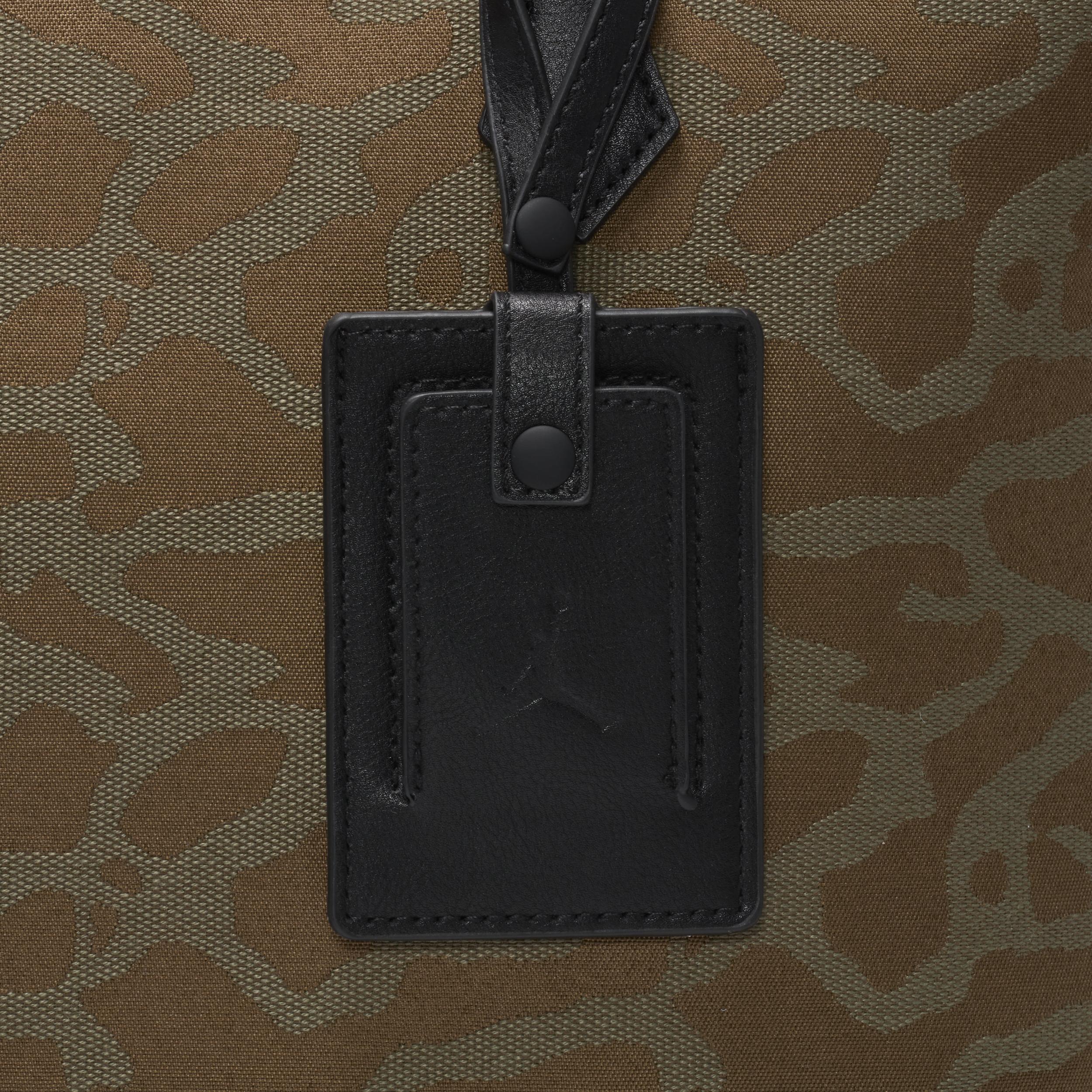 Men's Jordan Icon Tote Bag (17L) Product Image