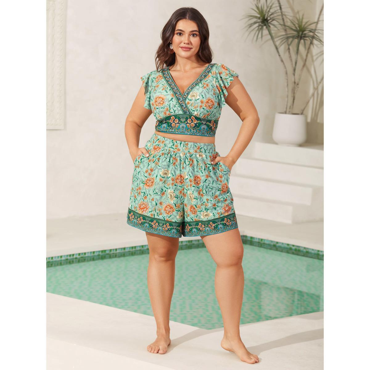 Plus Size Breezy Floral Print Pockets Swim Bottoms Women's Swimwear Mint Beach High stretch Bodycon Mid Rise Side seam pocket Curve Swim Bottoms BloomChic 18-20/2X Product Image