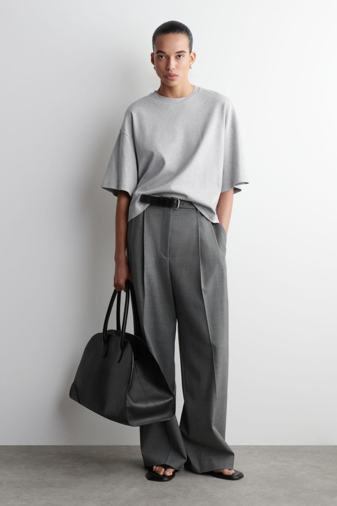 OVERSIZED BOXY T-SHIRT Product Image