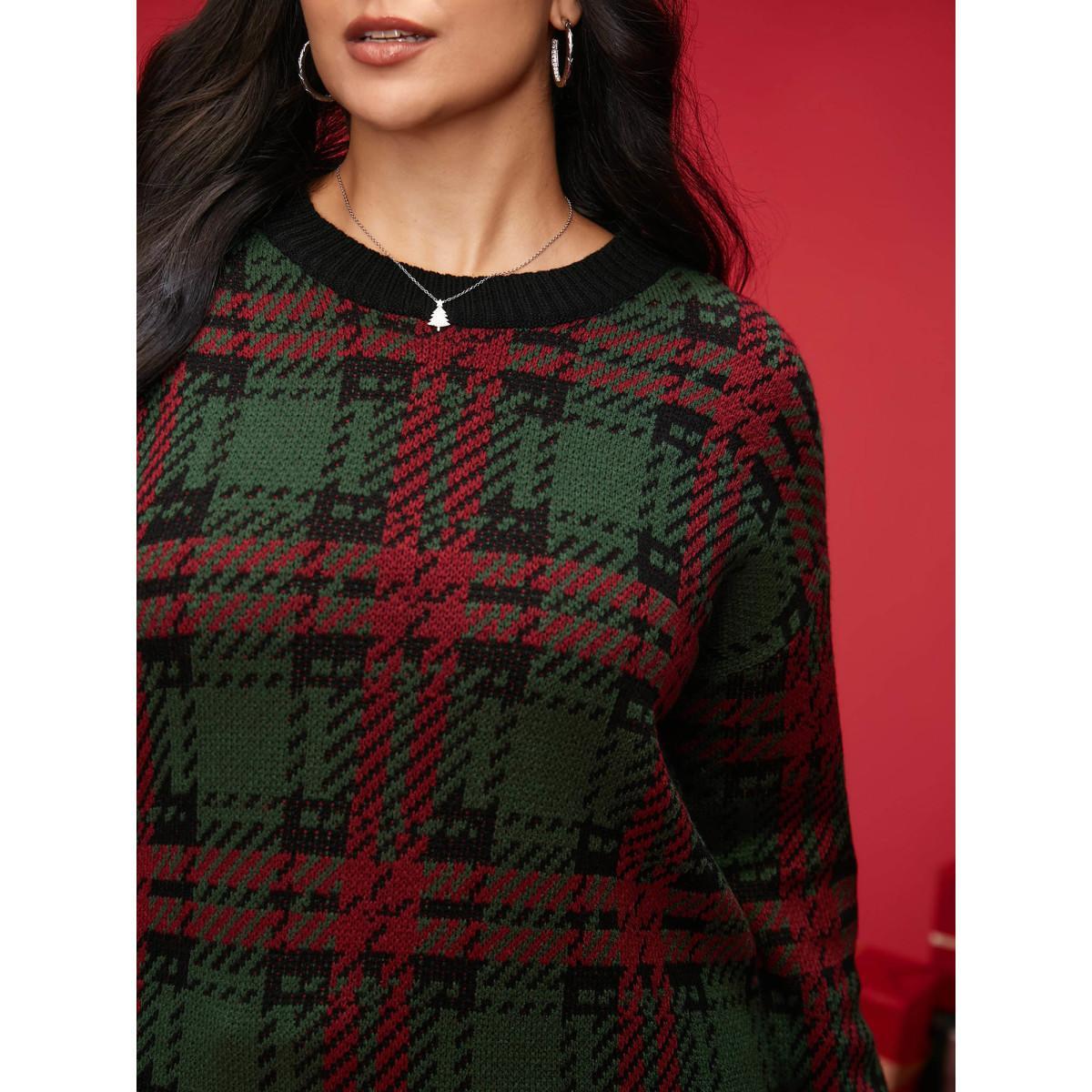 Plus Size Jacquard Plaid Contrast Hemline Pullover DarkGreen Women Casual Loose Long Sleeve Round Neck Everyday Pullovers BloomChic 22-24/3X Product Image