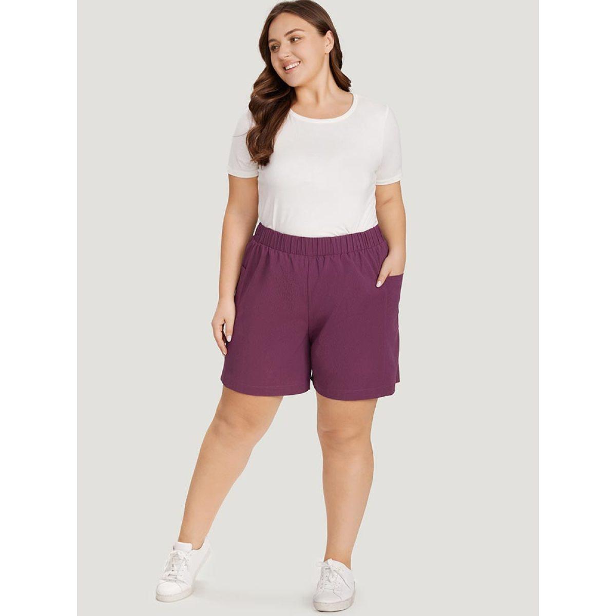 Plus Size Solid Patched Pocket Elastic Waist Shorts Women Purple Casual Elastic Waist Dailywear Shorts BloomChic 26/4X Product Image