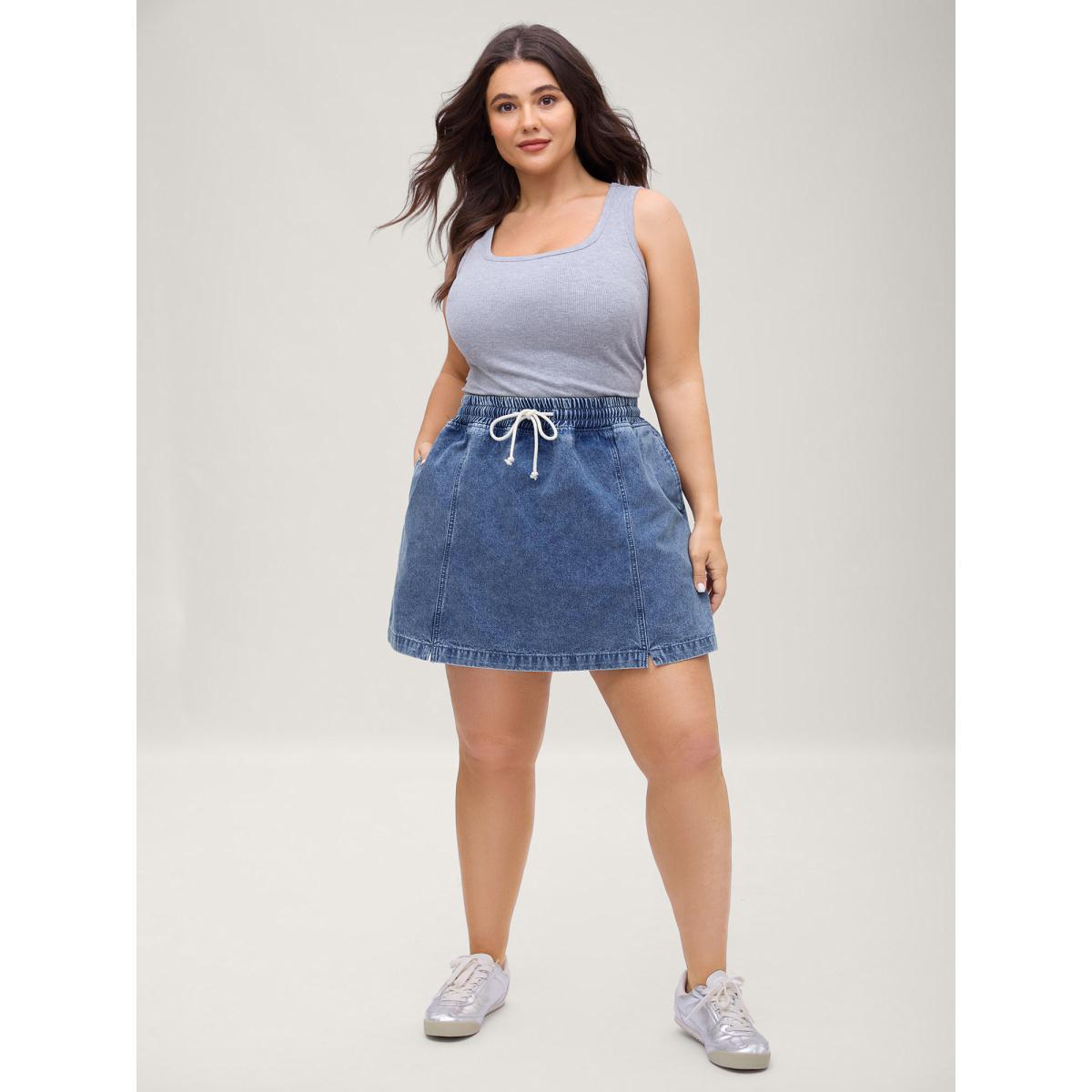 Plus Size Pull-On Drawstring Denim Skort Women Midblue No stretch Everyday-Casual Slanted pocket Denim Shorts BloomChic 28/5X Product Image