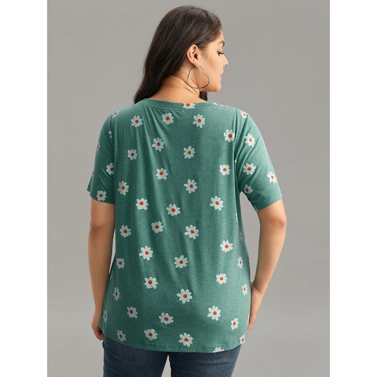 Plus Size Small Daisy Print Round Neck T-shirt Cyan Women Casual Printed Plants Round Neck Dailywear T-shirts BloomChic 14-16/1X Product Image