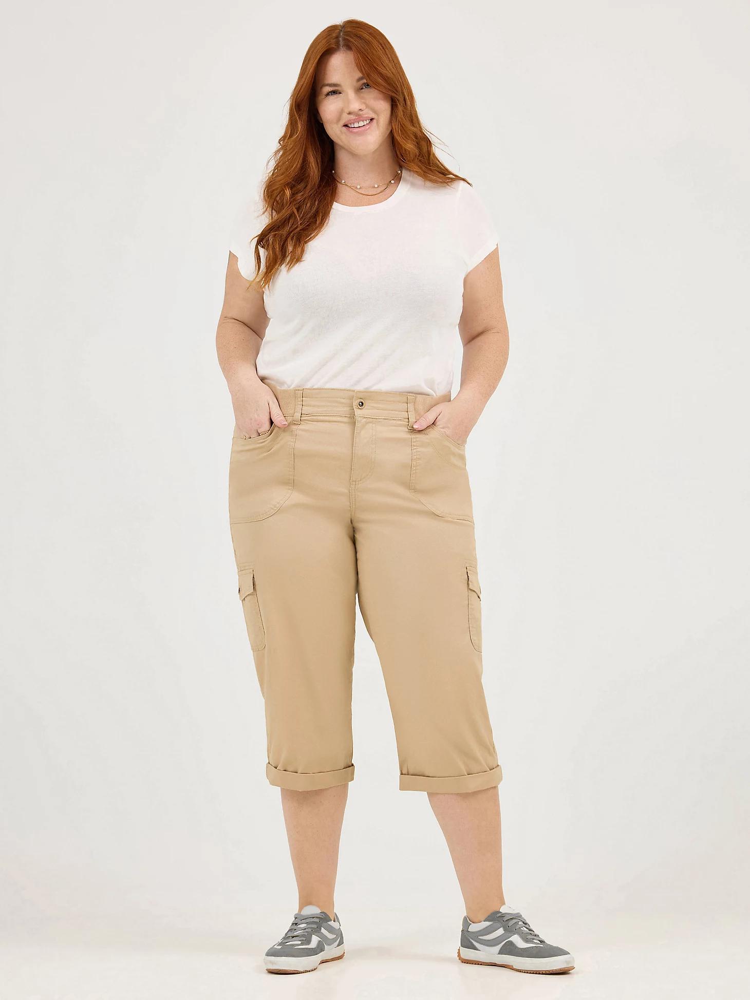 Women’s Relaxed Fit Austyn Cargo Capri (Plus) | Women's Capris & Crops | Lee® Product Image