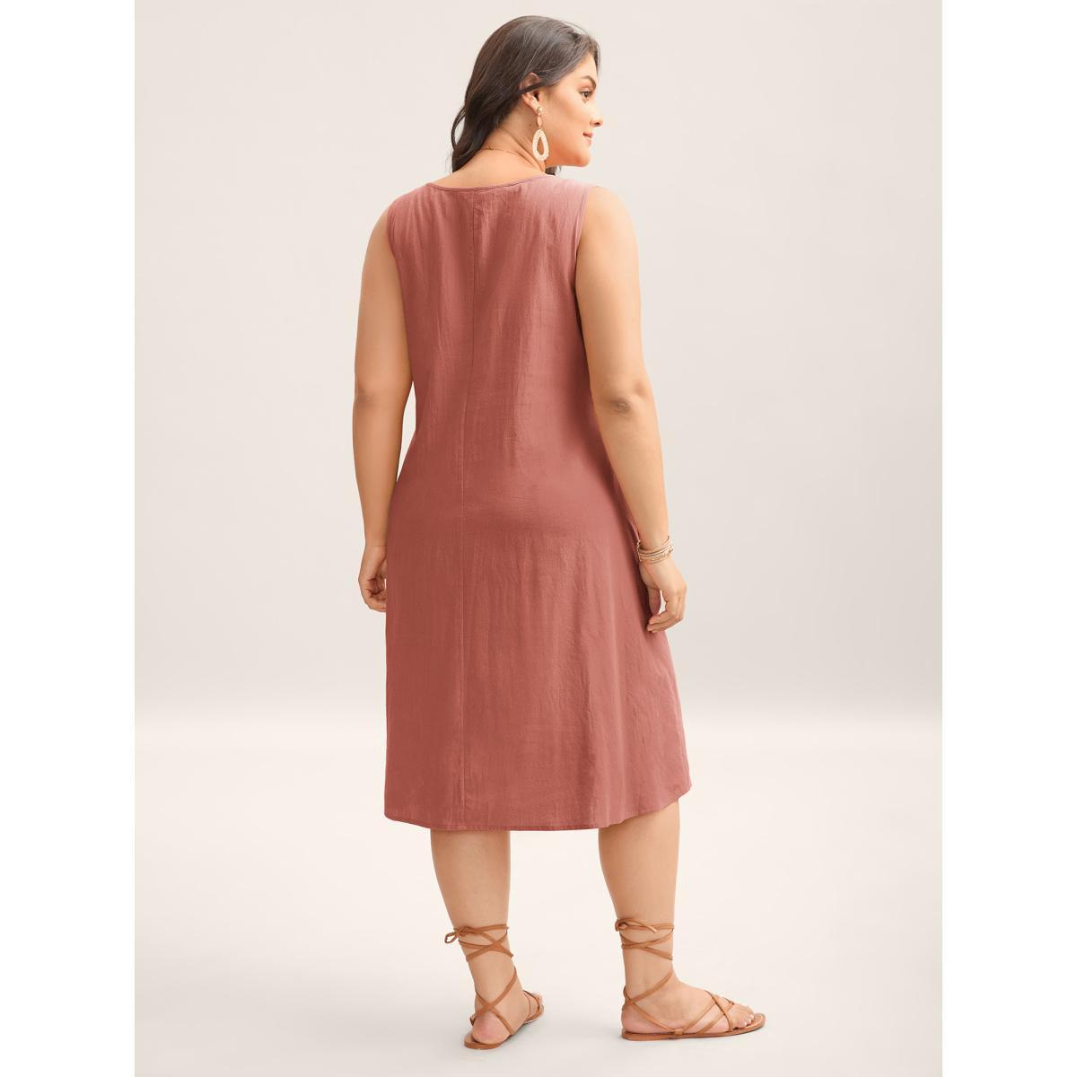 Plus Size Cotton Toothpick Pleat Plain Midi Dress Rouge Women Notched collar Sleeveless Curvy BloomChic 14-16/1X Product Image