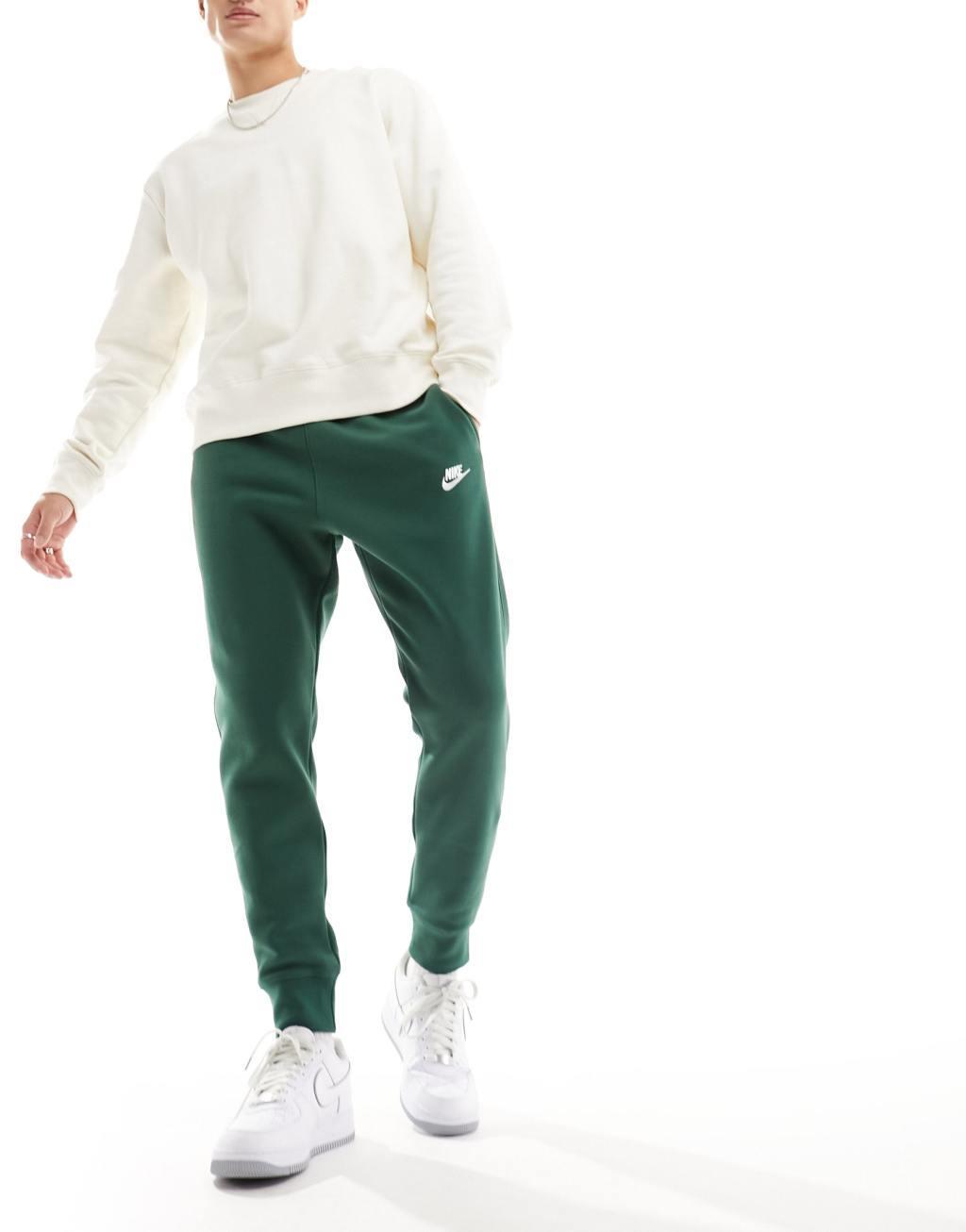 Nike Club fleece sweatpants Product Image