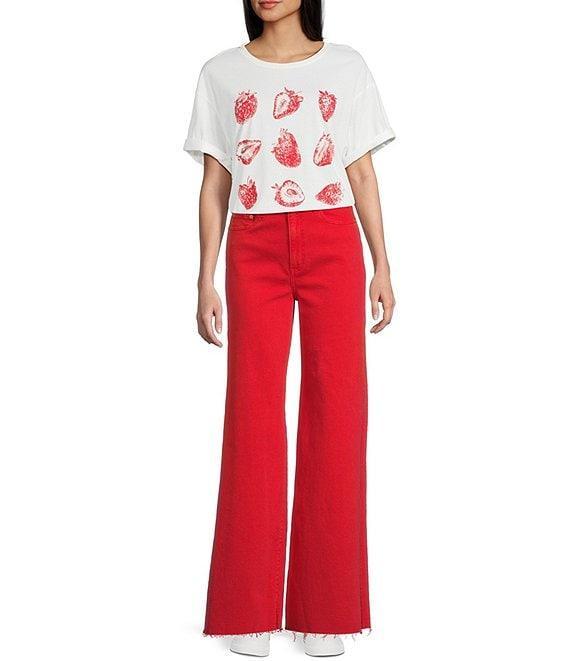 Originality Short Sleeve Strawberry Dreams T-Shirt Product Image