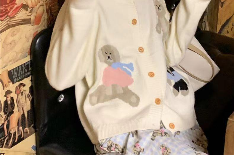 Crew Neck Bear Print Buttoned Cardigan Product Image