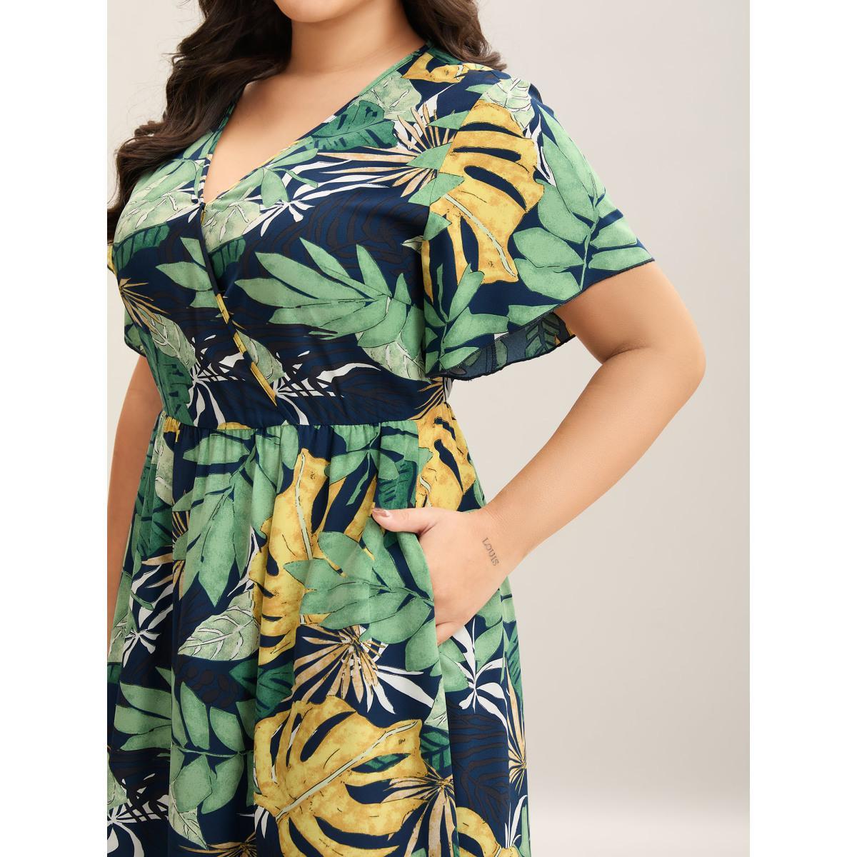 Plus Size Breezy Tropical Print Pockets Midi Dress DarkBlue Women Overlap Collar Short sleeve Curvy BloomChic 12/L Product Image