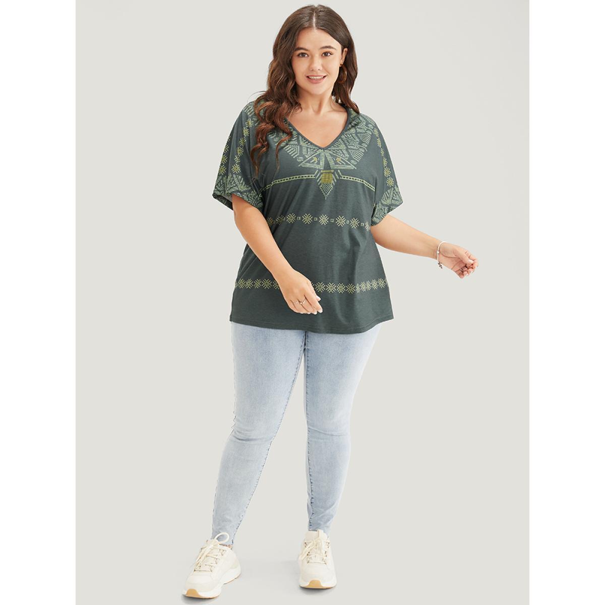 Plus Size Geometric Print Dolman Sleeve V Neck T-shirt ArmyGreen Women Casual Geometric V-neck Dailywear T-shirts BloomChic 18-20/2X Product Image